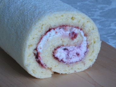 IMG_0411 ロールケーキ　いのこ.JPG